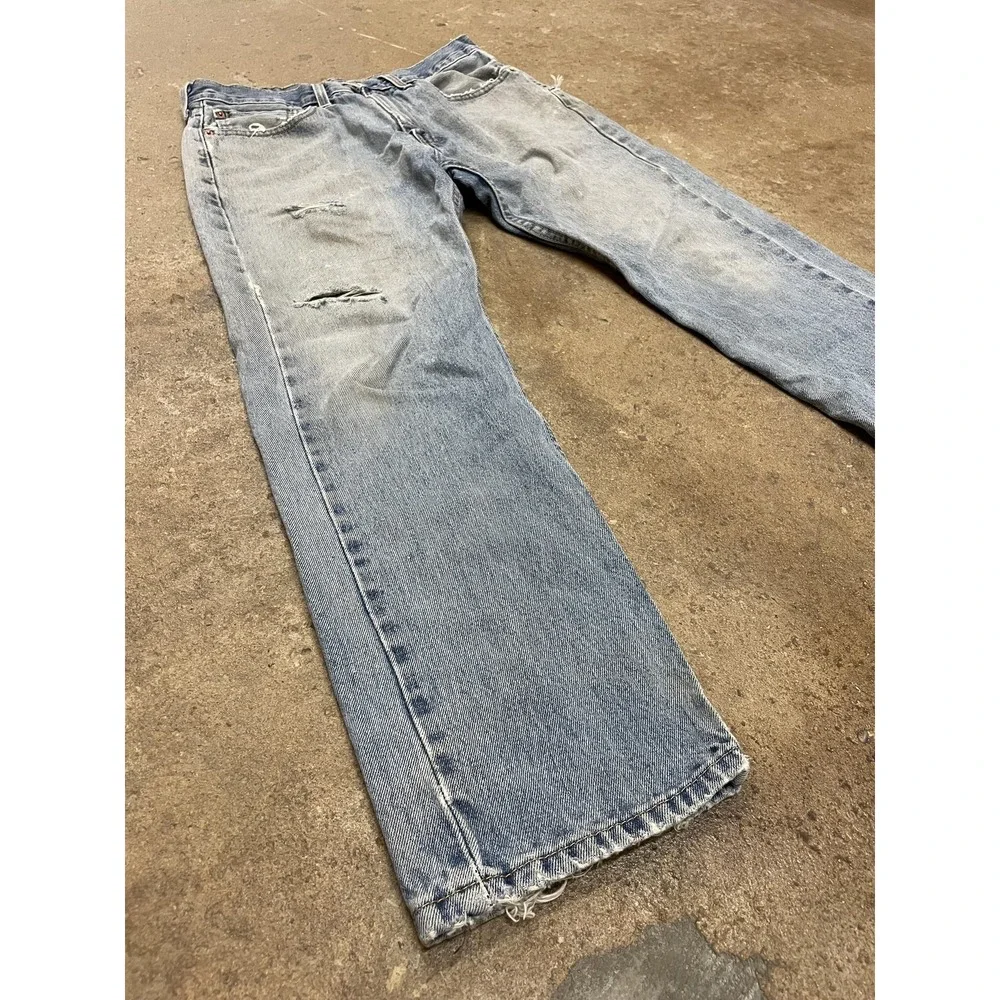 Levis 505 Jeans Mens 33x29 Light Wash Distressed Straight Zip Fly PC9 00505-4891